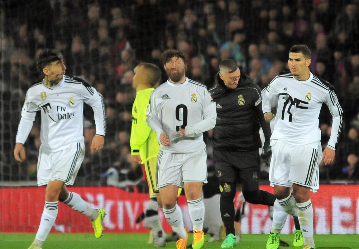 皇马迎欧冠生死战！四主力缺阵客战曼城，安切洛蒂帅位悬于一线